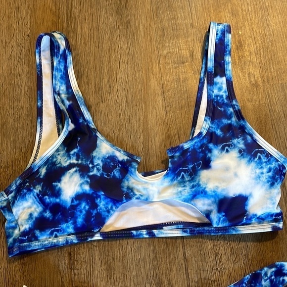 ZAFUL BLUE TIE DYE BIKINI (8) - Picture 3 of 5